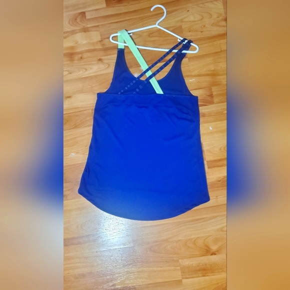 Under Armour heatgear tank - Picture 2 of 3